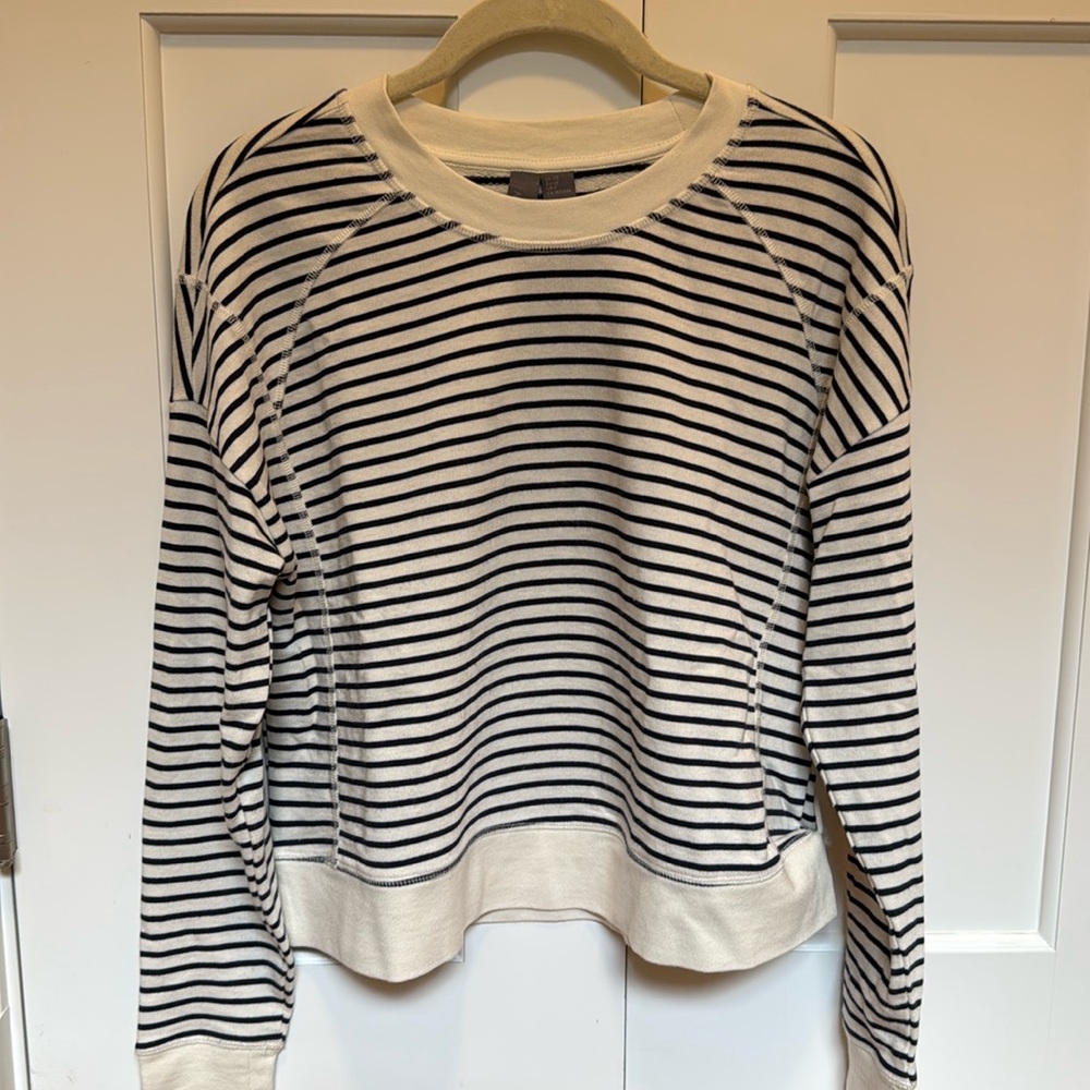 Sweaty Betty After Class Crop Sweatshirt in Lily White Stripe